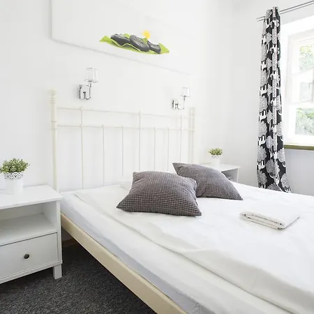 Old Town Apartment *