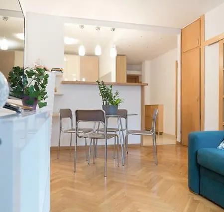 Old Town Apartman Varsó