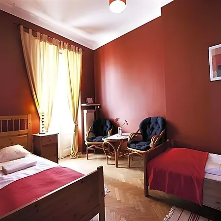 Old Town Apartment *